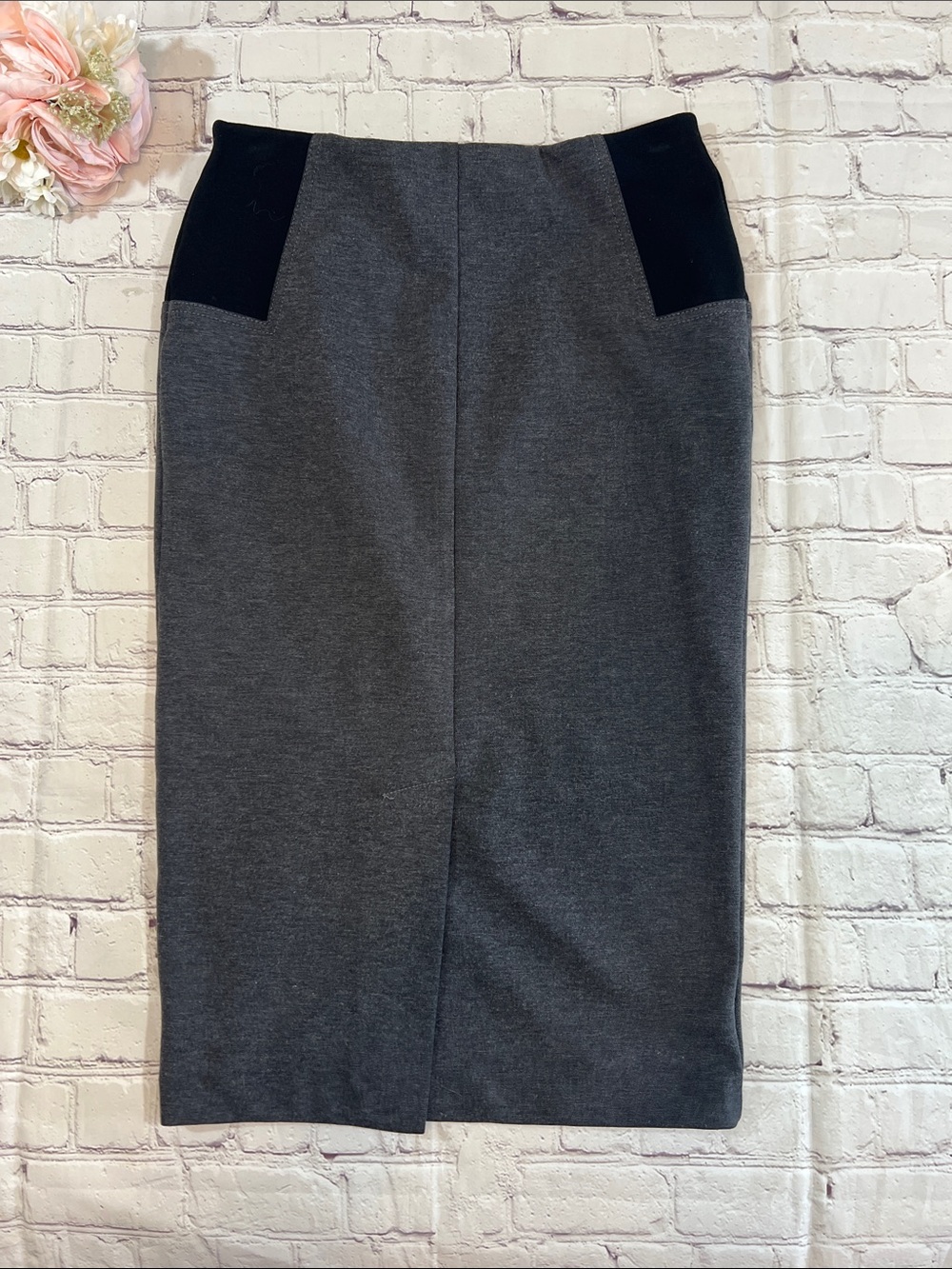 New York & Company Grey Stretch Pencil Skirt - Picture 4 of 5